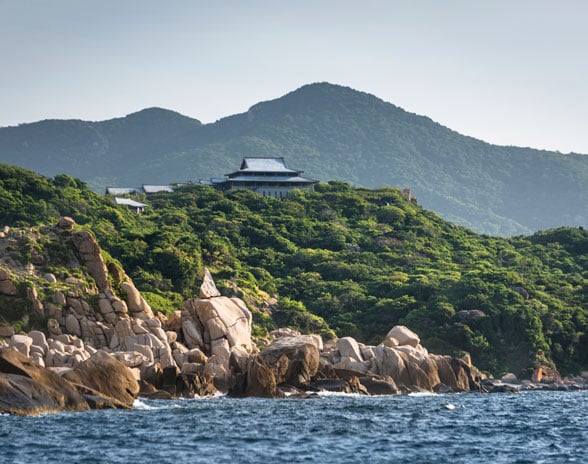 Amanoi,-Vietnam---Central-Pavilion-from-the-Sea_High-Res_15036