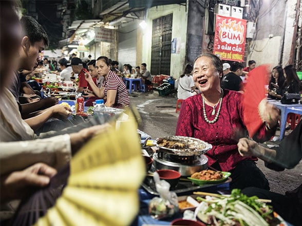 Hanoi-Street-Food-Scene